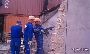 Поддержание расчетного уровня верхнего бьефа